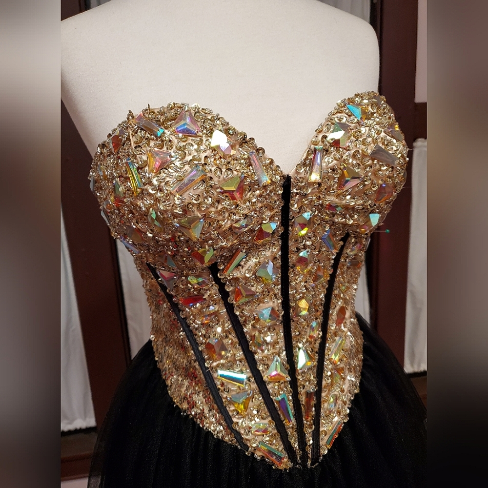 Gold Top Black Skirt Shortie - Gem